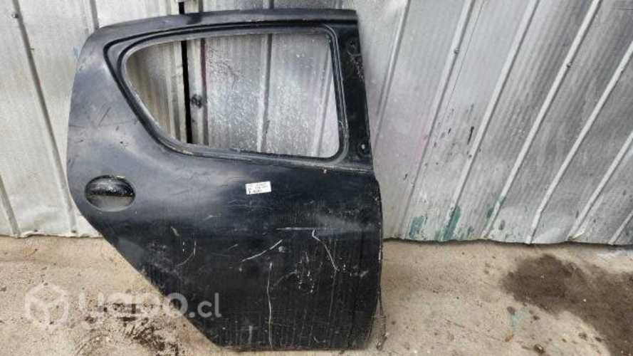 Puerta trasera derecha byd 2012