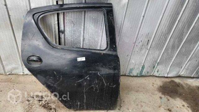Puerta trasera derecha byd 2012