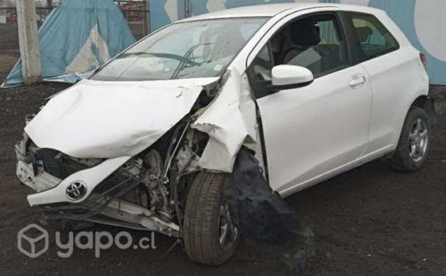 Puerta Toyota Yaris Sport 2013