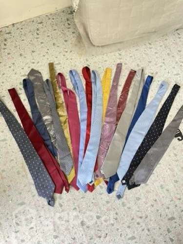 Lote de 18 corbatas