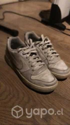 Zapatillas Nike blancas 38.5