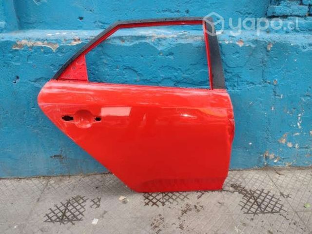 Puerta trasera der Kia Cerato 2010-2013