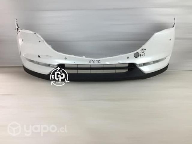 Parachoque frente el Mazda CX