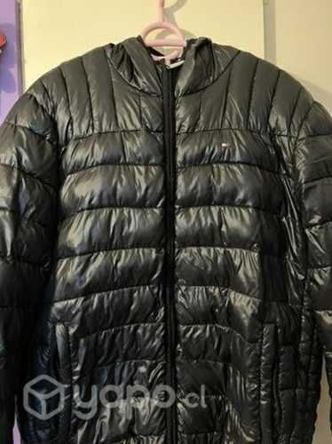 Parka sport Tommy Hilfiger (tiene un detalle)