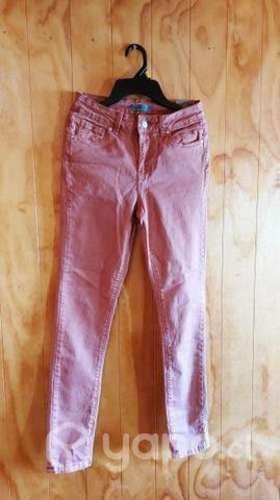 Pantalón nuevo con etiqueta Greenfield