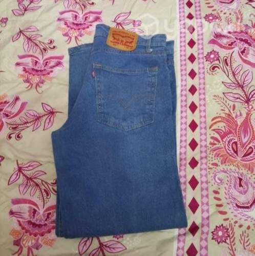 Levis hombre