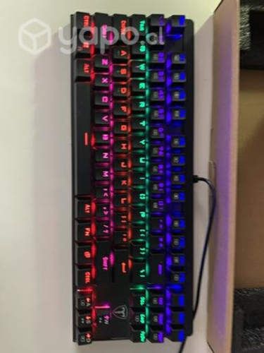 Set Gamer. audífonos + Teclado mecánico