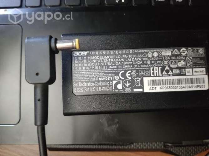 Cargador Notebook Acer punta amarilla