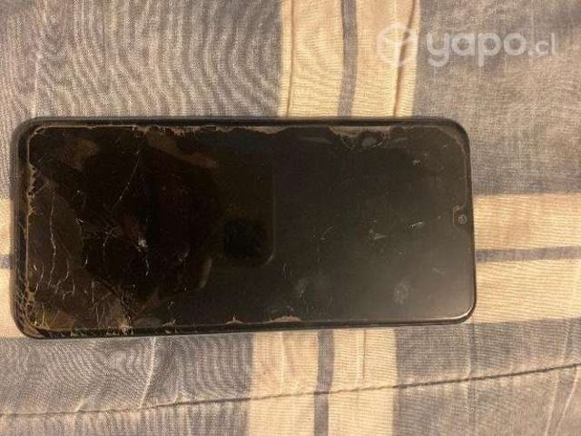 celular con pantalla quebrada