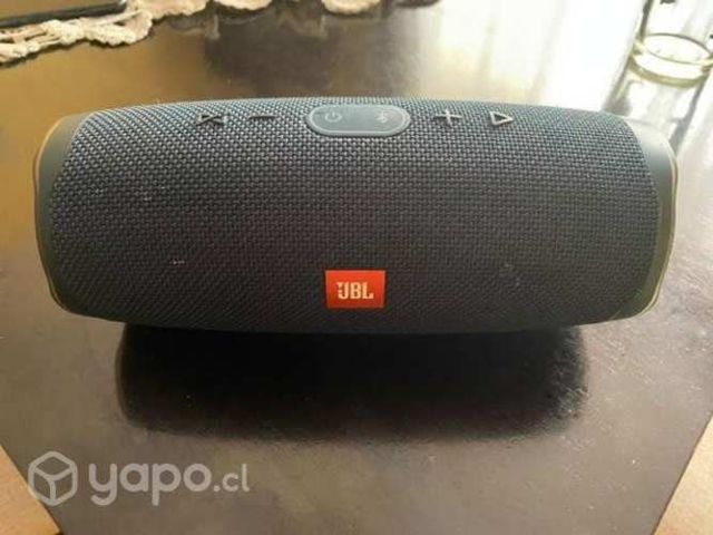 Parlante JBL charge 4