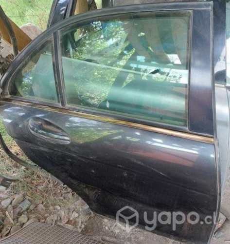 Puerta trasera derecha Mercedes benz c180 w204