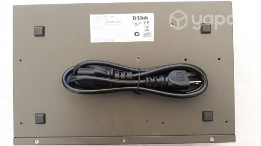 Switch 16 Puertos Dlink DES&#8209;1016D Usado