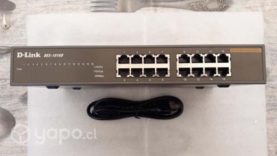 Switch 16 Puertos Dlink DES&#8209;1016D Usado