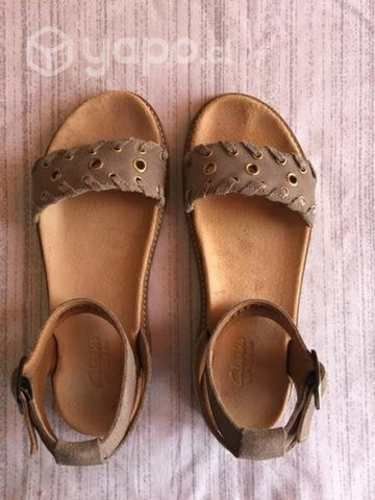 Sandalias Clarks