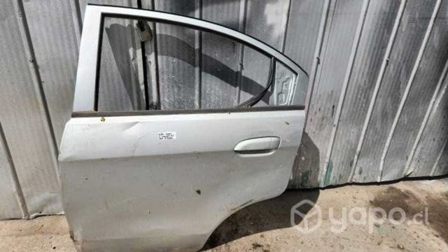 Puerta trasera izquierda chevrolet sail 2013