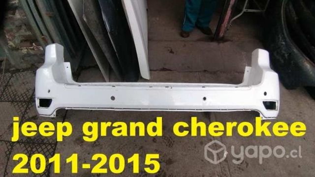 Parachoque trasero grand cherokee 2011-2015