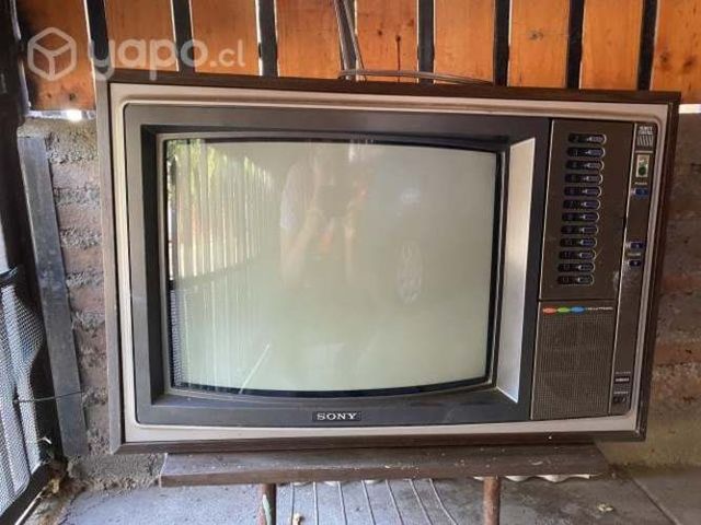 Televisor Sony antiguo
