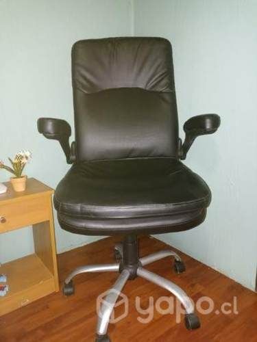 Silla ejecutiva, usada en buen estado