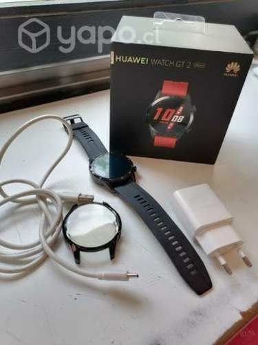 Reloj poco uso. Con todo los accesorios