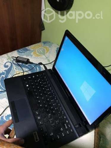 Notebook Samsung con cargador original
