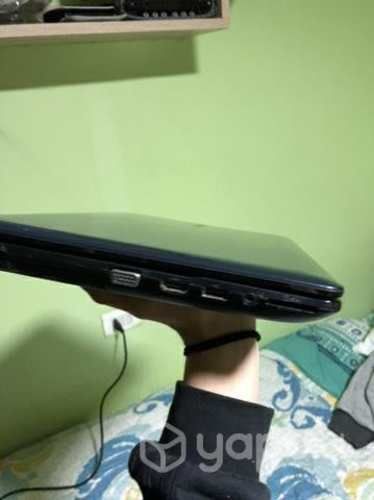 Notebook Samsung con cargador original