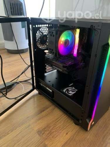 Computador y monitor gamer