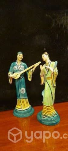 Porcelanas Par de Cantantes Asiaticos