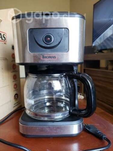 Cafetera semi automática negra y inox de filtro
