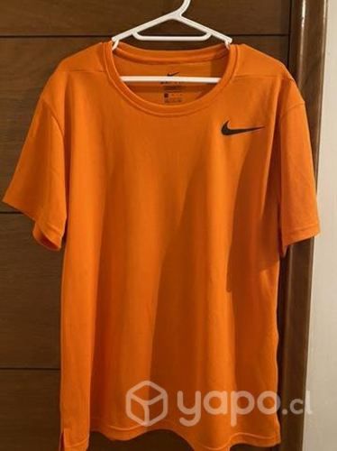 Polera Nike Dri-Fit