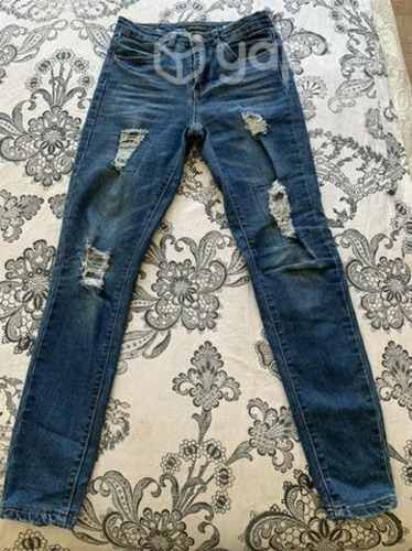 Jeans Aeropostale y falda Zara