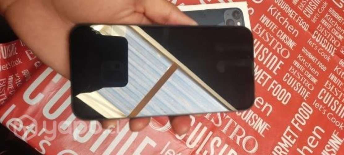 IPhone 13 128 GB menos de 1 mes de uso