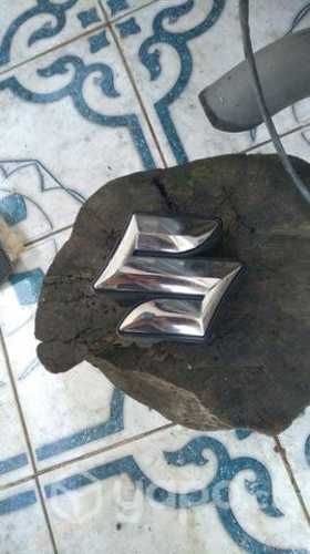 Emblema logo suzuki ciaz