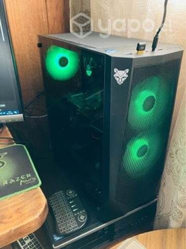 PC escritorio recién armado para Juegos