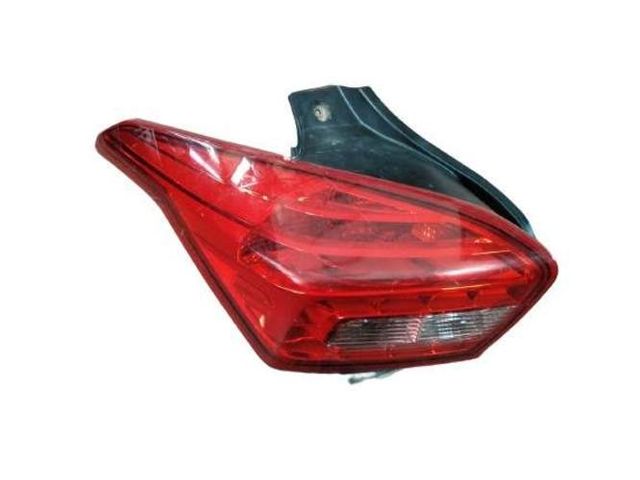 Foco lado izquierdo Baic x35 año 2017/2019