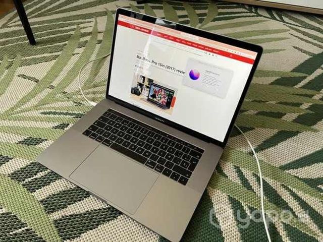 MACBOOK 15 inch mid 2017/2.9ghz/16GB RAM/1TB SSD