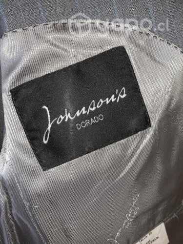 Terno Gris, Johnson´s