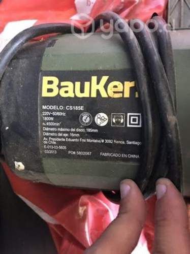 Sierra circular eléctrica Bauker