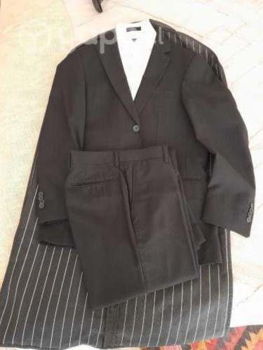 Terno marca TRIAL + camisa Van Heusen