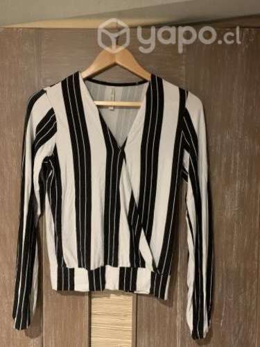 Polera manga larga blanca con negro talla S