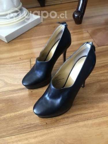 Zapatos taco alto de cuero