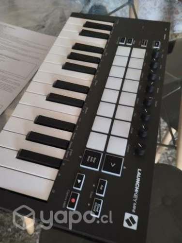 Teclado novation launchkey mini Mk3