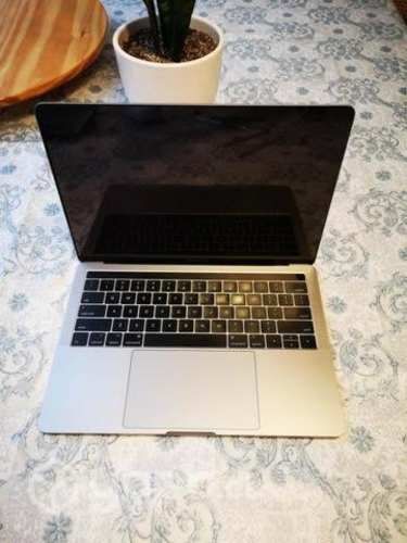 Macbook Pro Touchbar 500GB