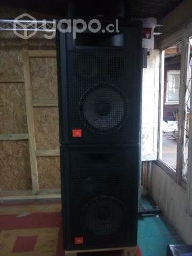 Cajas JBL modelo 4735A
