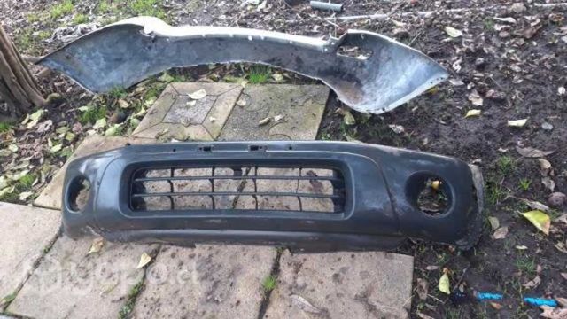 Parachoque delantero original Honda crv 2000