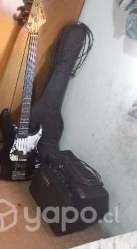 Bajo santana con amplificador laney
