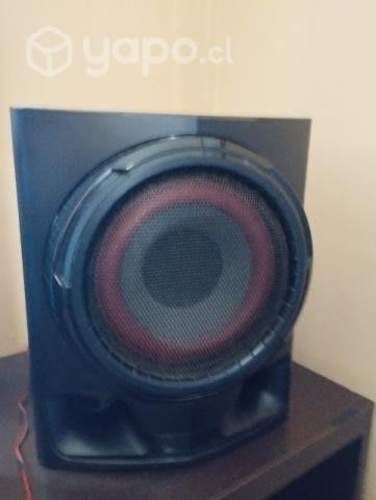 equipo LG con Rack incluido como nuevo