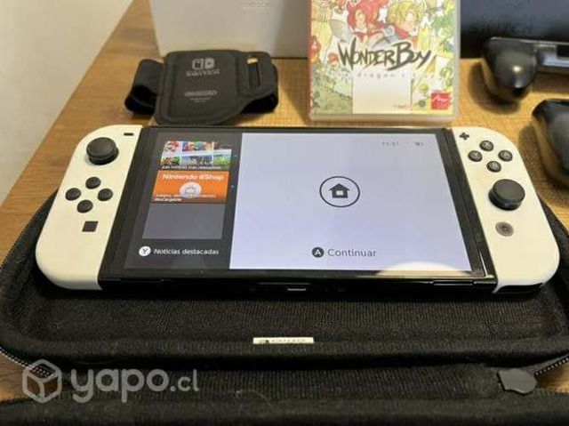 Nintendo Switch OLED Nueva + 1 juego + Accesorios