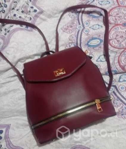 Mochila tipo cartera Color Burdeo