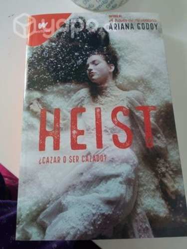 Heist Ariana Godoy