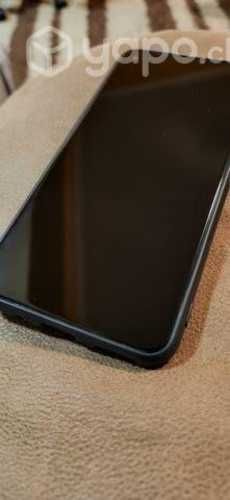 Celular Huawei Nova 5T con carcasa de TWICE